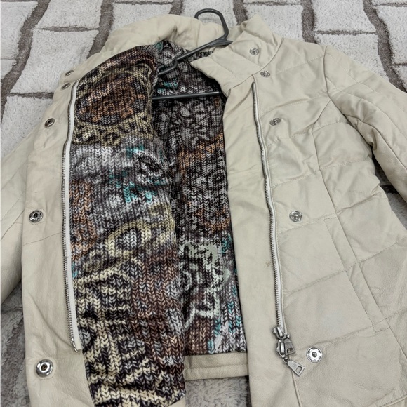 White leather Danier  winter jacket - Picture 3 of 6